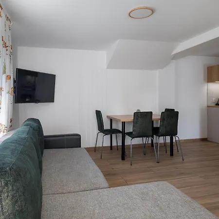 4 Pory Roku Apartamenty Domki Pokoje Nadole  Exterior photo