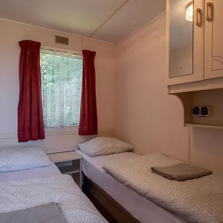 4 Pory Roku Apartamenty Domki Pokoje Nadole  Exterior photo