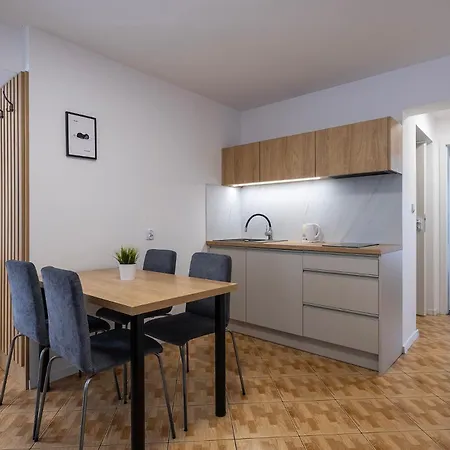 4 Pory Roku Apartamenty Domki Pokoje Nadole  Exterior photo