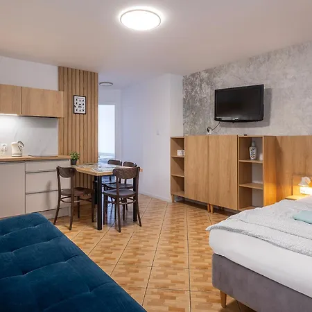 4 Pory Roku Apartamenty Domki Pokoje Nadole  Exterior photo