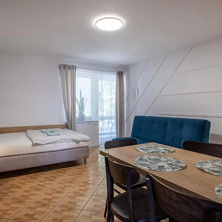 4 Pory Roku Apartamenty Domki Pokoje Nadole  Exterior photo