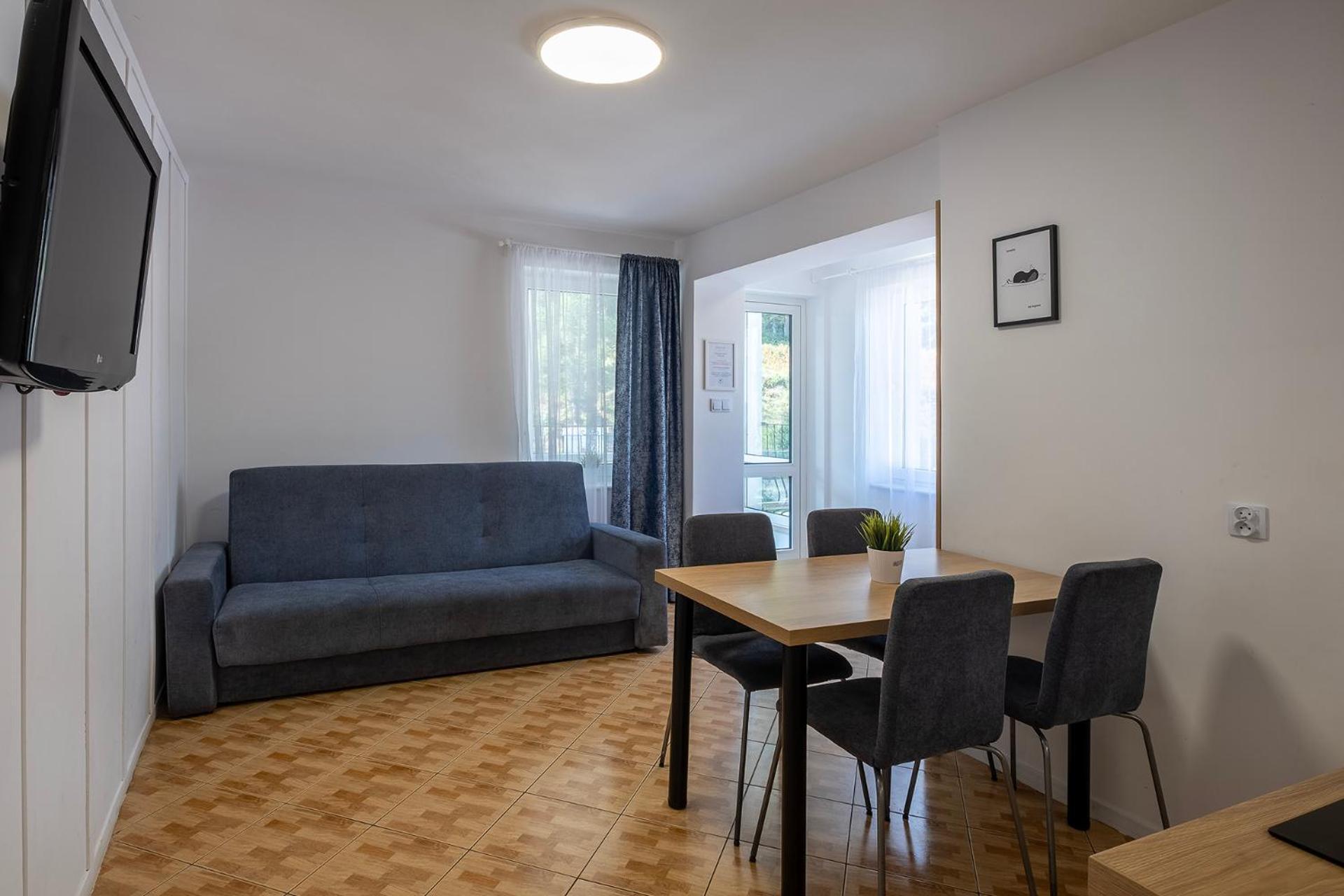 Homestay 4 Pory Roku Nadole (Pomerania)